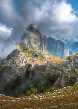 Machu
                                    Picchu + Rainbow Mountain Luxury 5 days